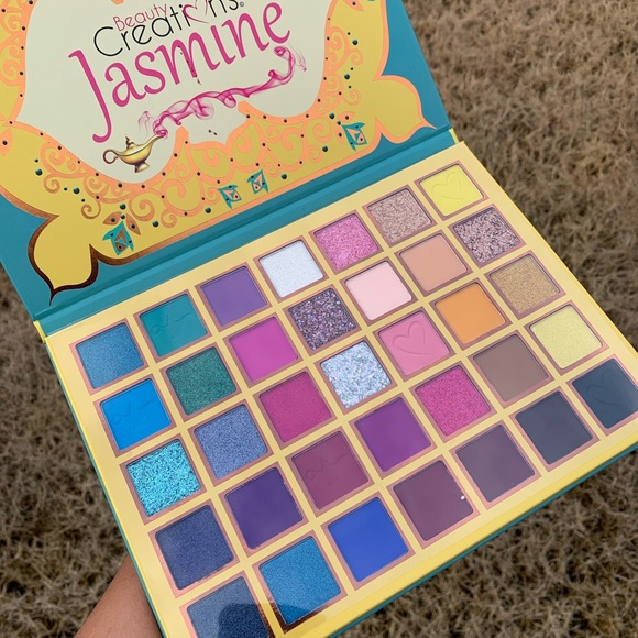 Beauty Creations Other - Beauty Creations Jasmine Eye shadow Pallet